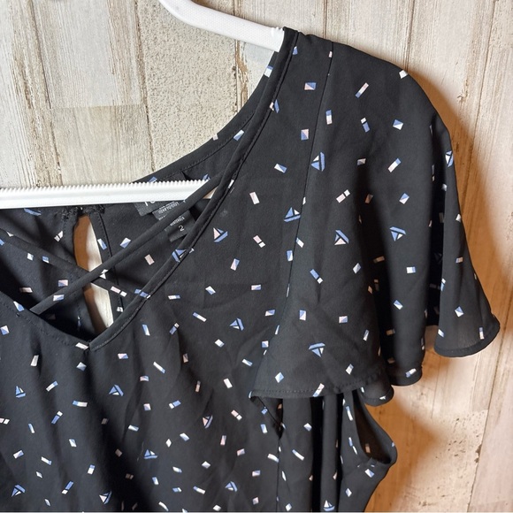 Torrid Chiffon Blouse Short Sleeve Crisscross Black Sail Boat Print Top Size 2 - Picture 5 of 16